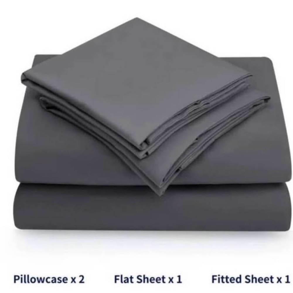 Bedding Set - Picture 3 of 4